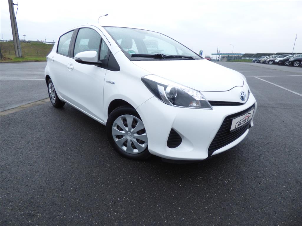 Toyota Yaris 1,5 Hybrid, Digi Klima, servis