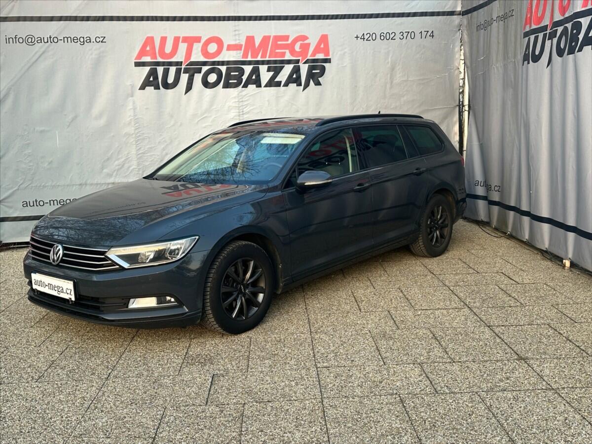 Volkswagen Passat 2,0 TDI 110kW DSG NAVI-SERVIS!