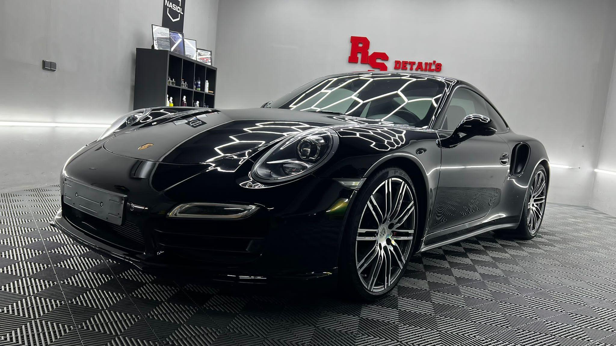 Porsche 911 3.8 TURBO 383 kW