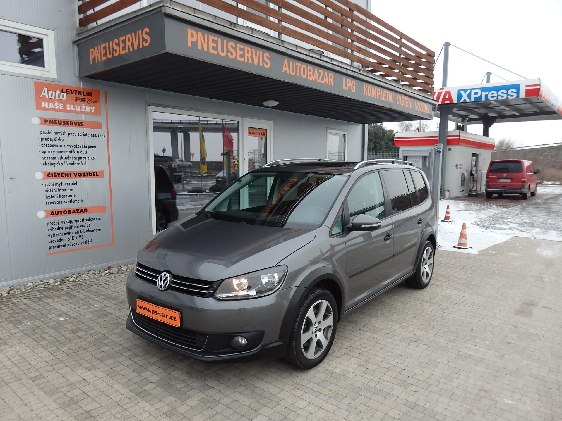 Volkswagen Touran CROSS 2.0 TDI NAVIGACE