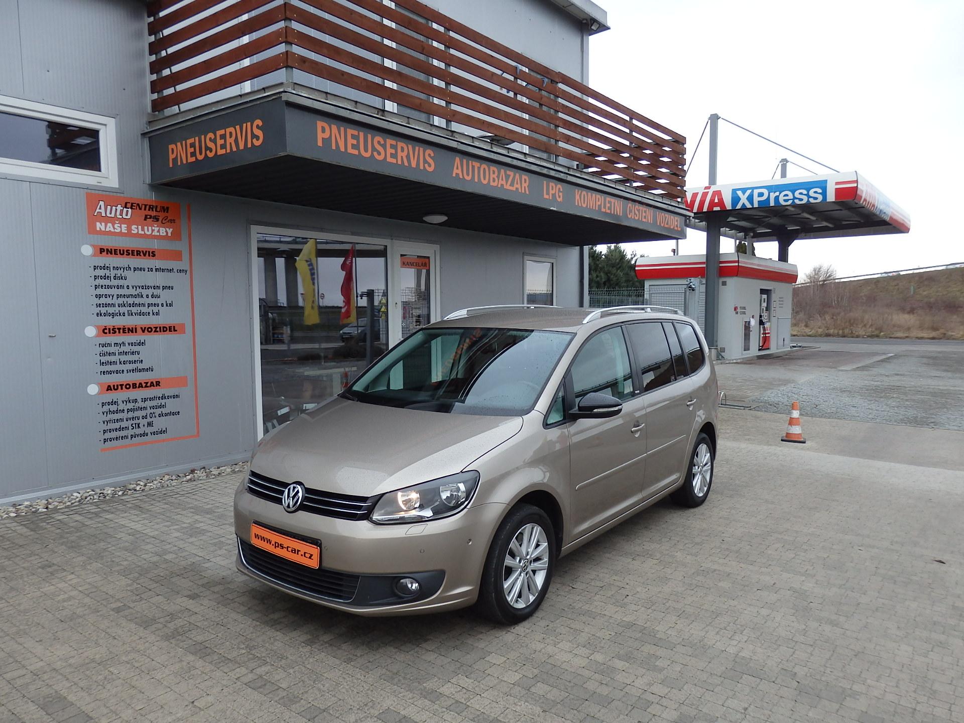 Volkswagen Touran 2.0 TDi 103 kW NAVIGACE
