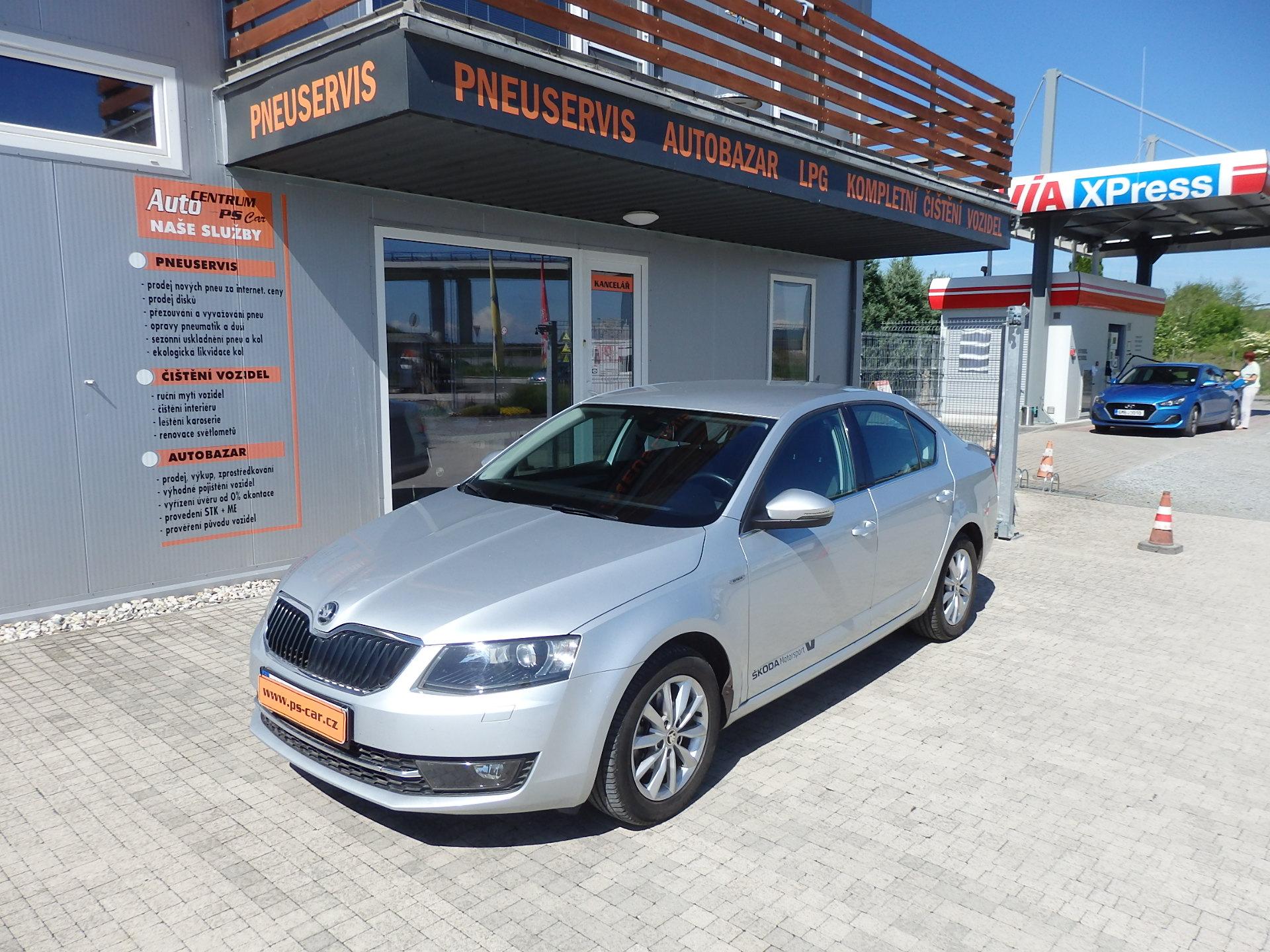 Škoda Octavia 2.0 TDI 110 kW XENONY,NAVIGACE