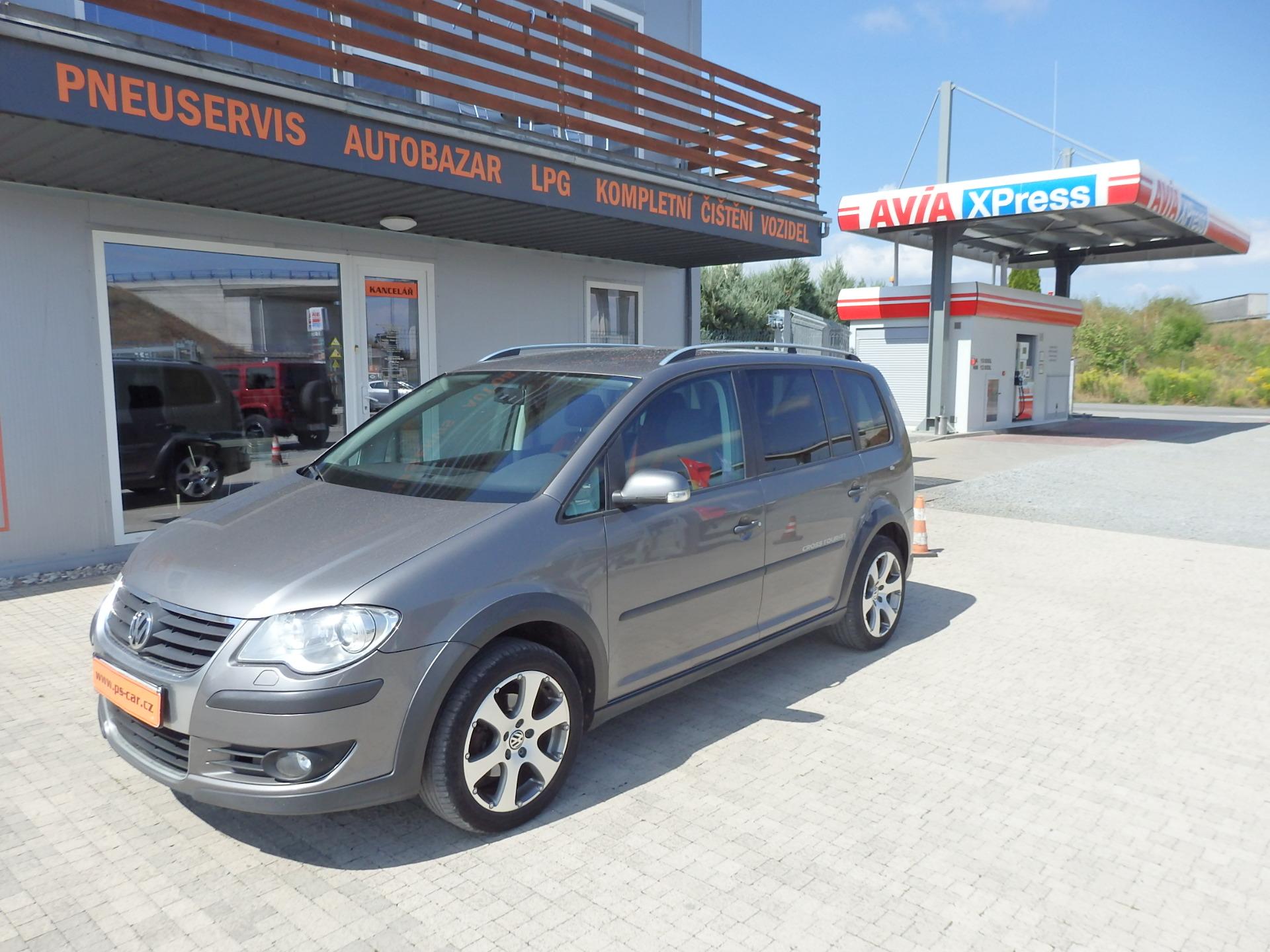 Volkswagen Touran 1,4TSi CROSS DIGI KLIMA