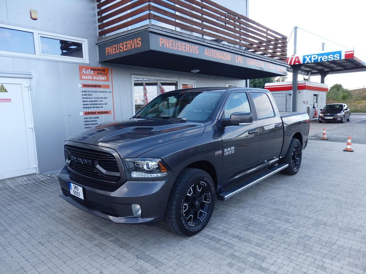 Dodge RAM 1500 5.7 HEMI 295 kW ZÁVĚS