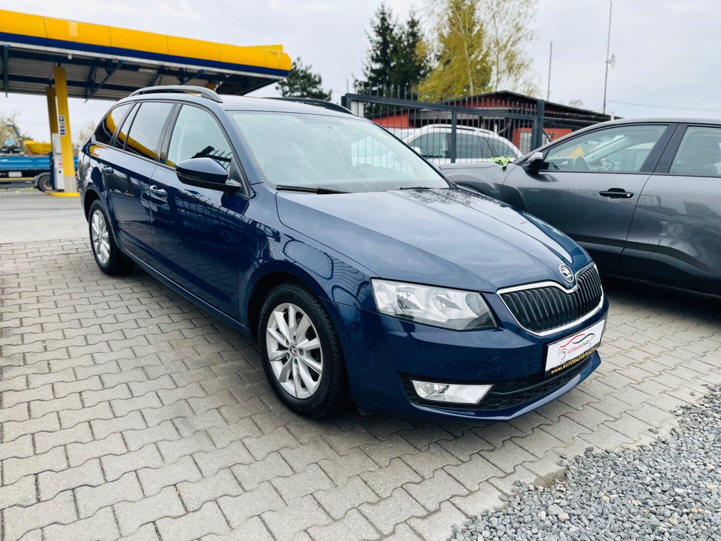 Škoda Octavia 1.6TDi VÝHŘEV SED.,SERVISOVÁNO