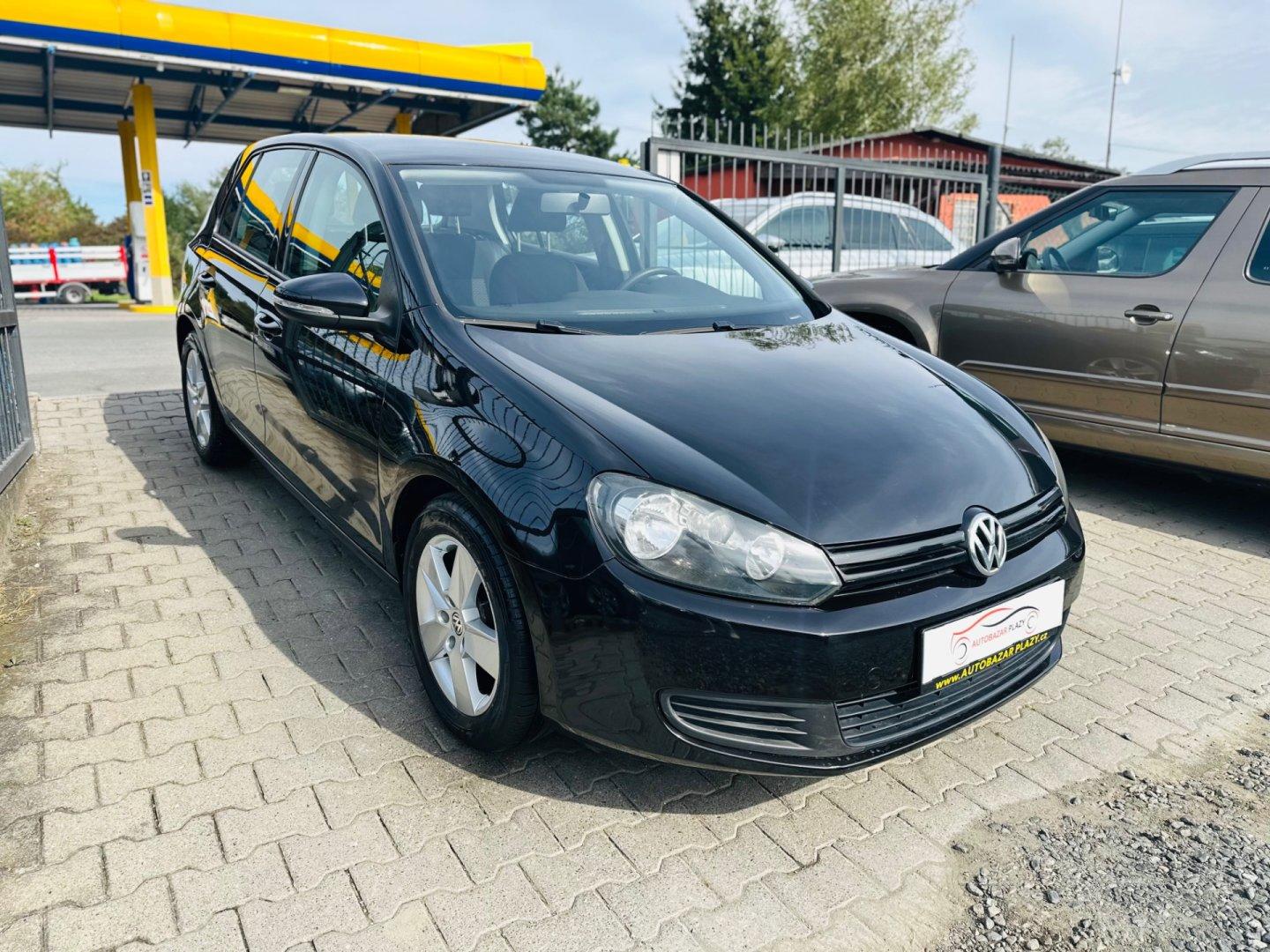 Volkswagen Golf 1.6TDi VELICE PĚKNÝ STAV