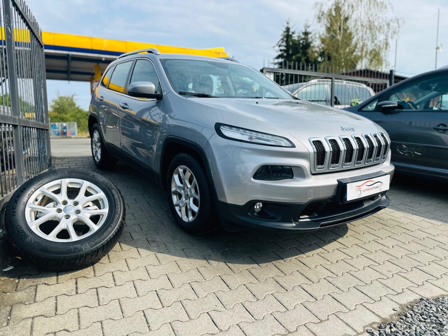 Jeep Cherokee 2.0D NAVI,VÝHŘEV SED, ČEŠTINA