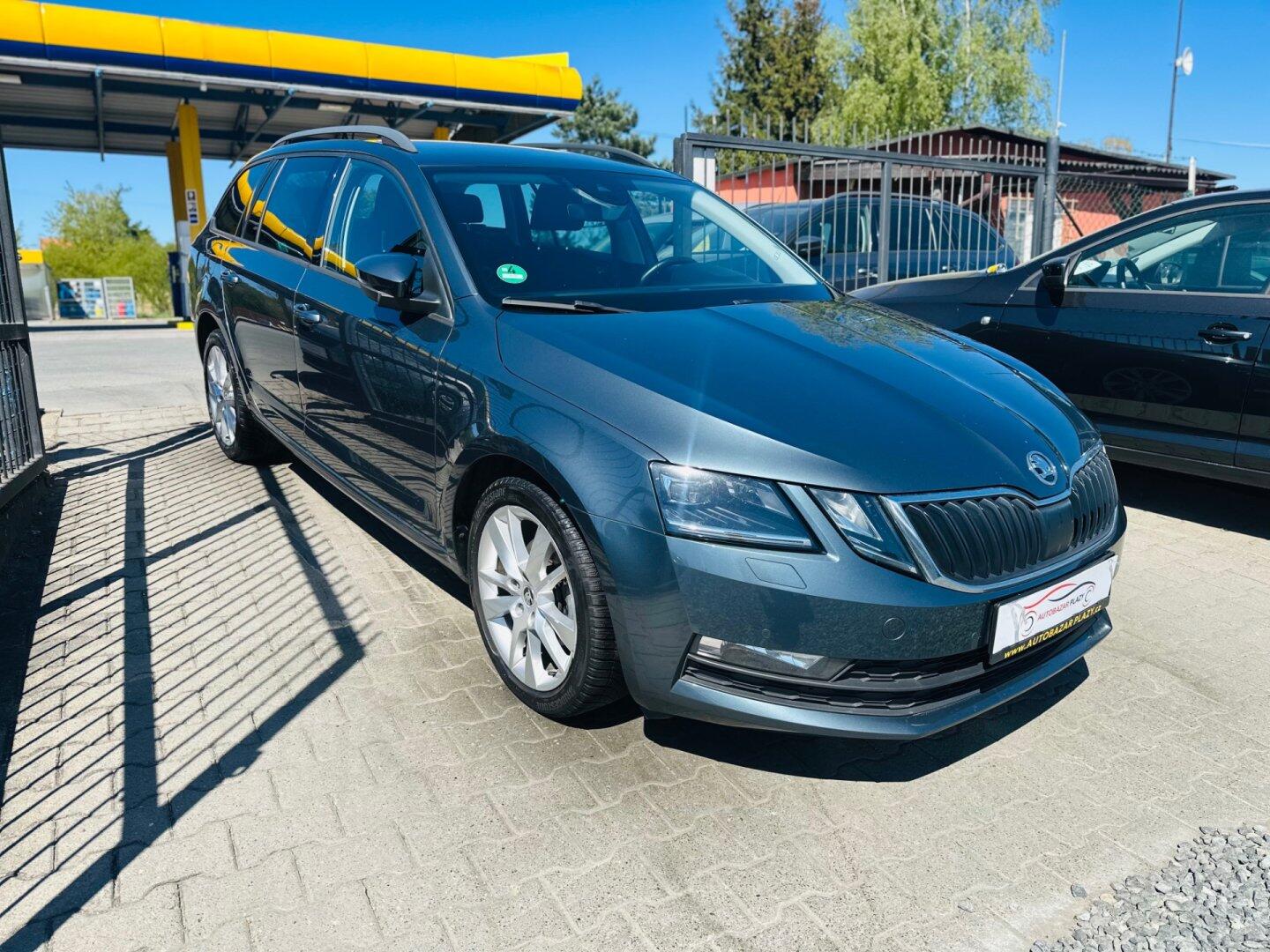 Škoda Octavia 2.0TDi DSG,KAMERA,VÝHŘEV OKNA