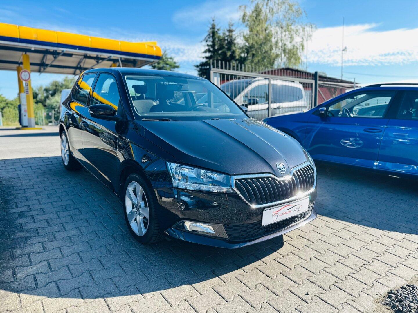 Škoda Fabia 1.0MPi APP, VÝHŘEV SED.