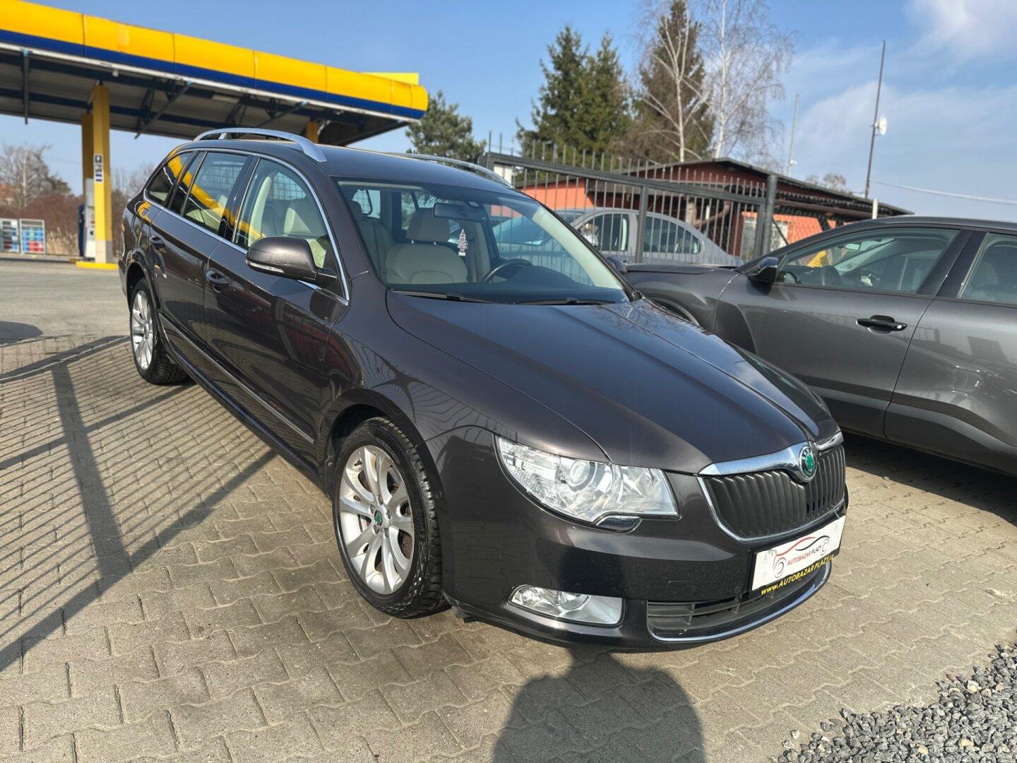 Škoda Superb 2.0TDi NAVI, SAMO.PARKOVANÍ