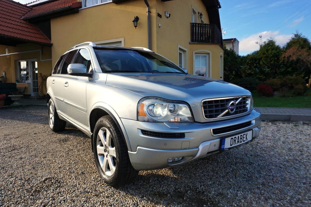 Volvo XC90 MOMENTUM 2.4 D5 147 kW