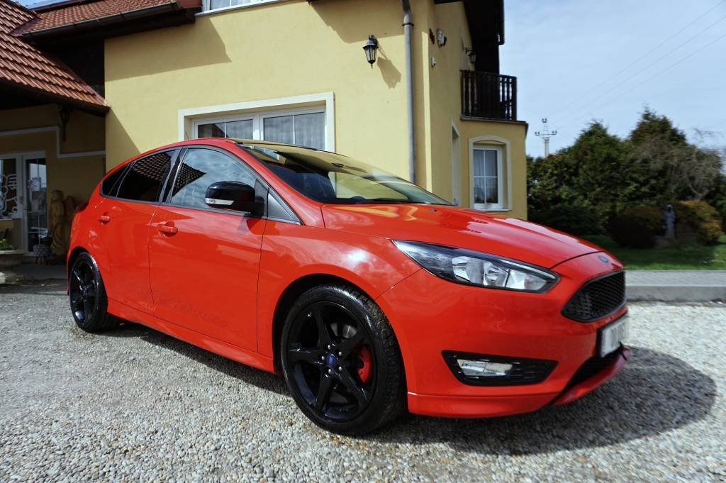 Ford Focus RED&BLACK 1,5 EB 110 kW