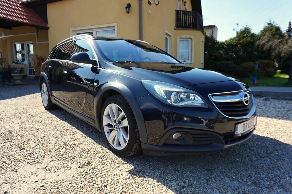 Opel Insignia COUNTRY 2,0 CDTI 125 kW