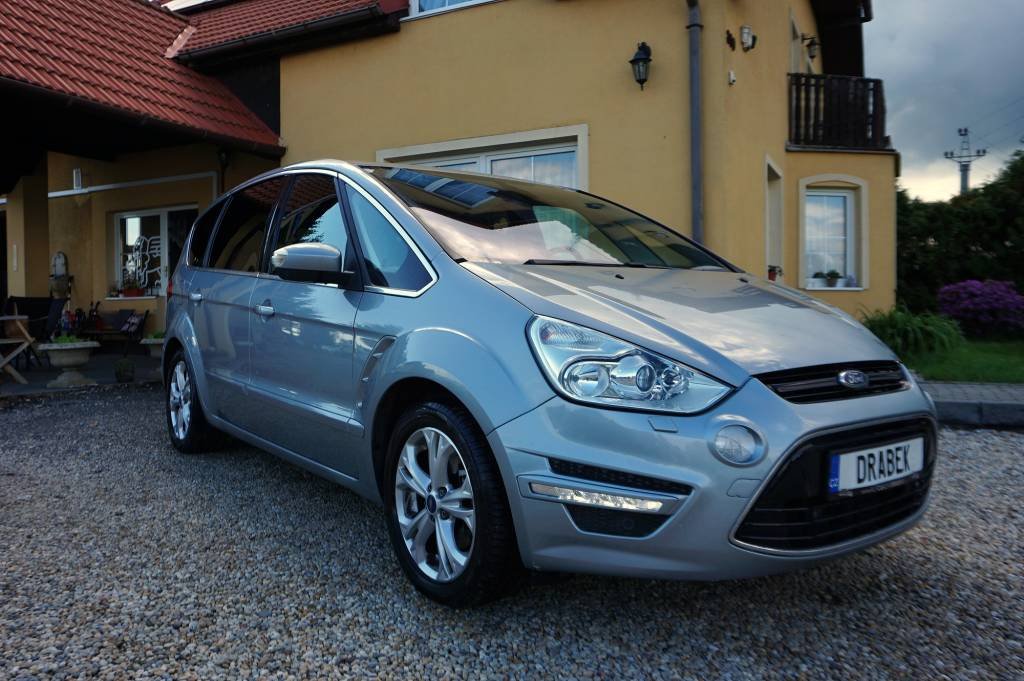 Ford S-MAX TITANIUM 2,0 TDCI 103 kW