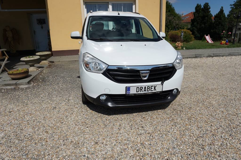 Dacia Lodgy 1,6 1,Majitel nové v ČR
