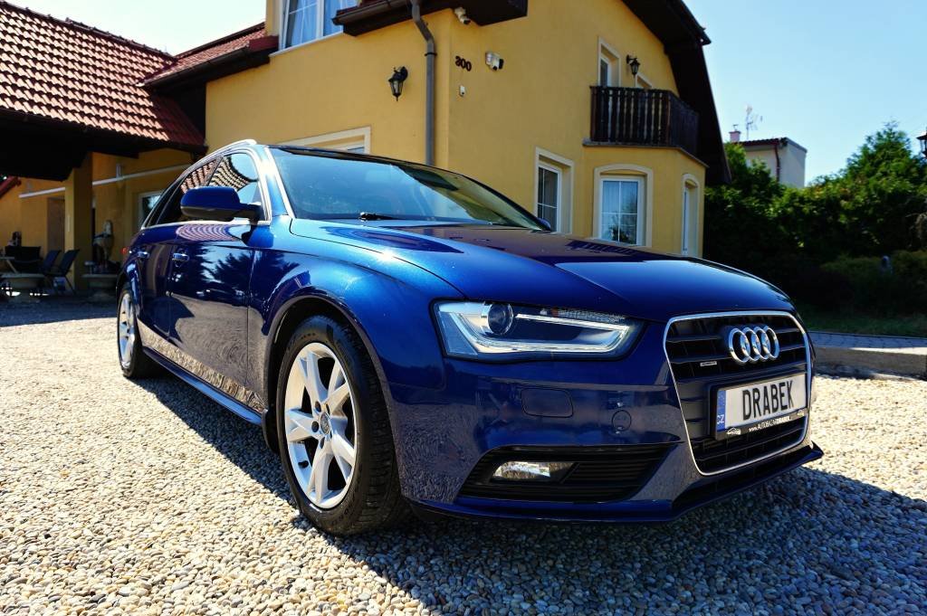 Audi A4 S-LINE 2,0 TDI 130 kW