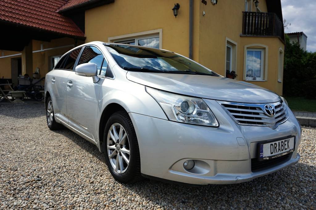 Toyota Avensis 2,0 D-4D 93 kW