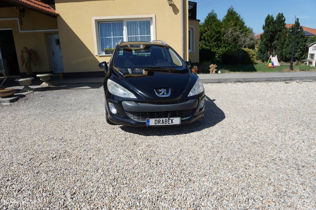 Peugeot 308 1,6 HDI nové v ČR
