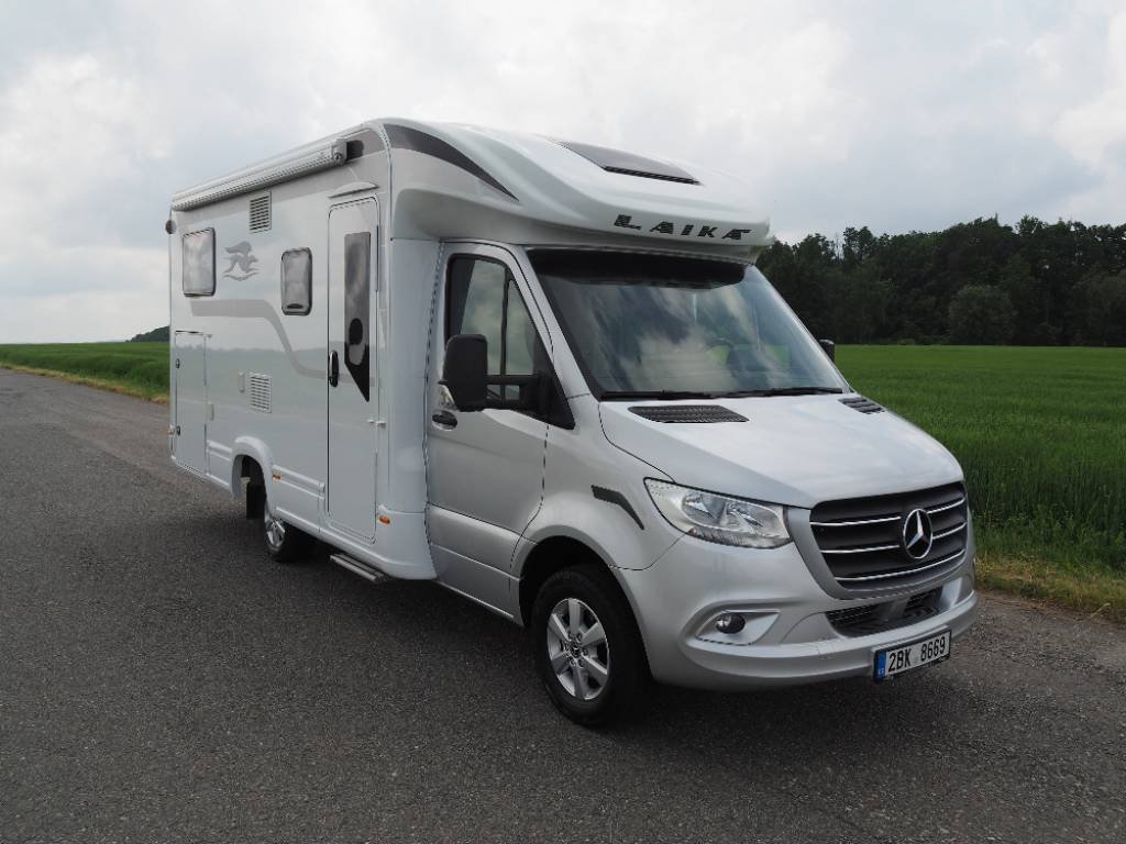 Laika KOSMO 2009 2,2 DCI 120KW 120 k