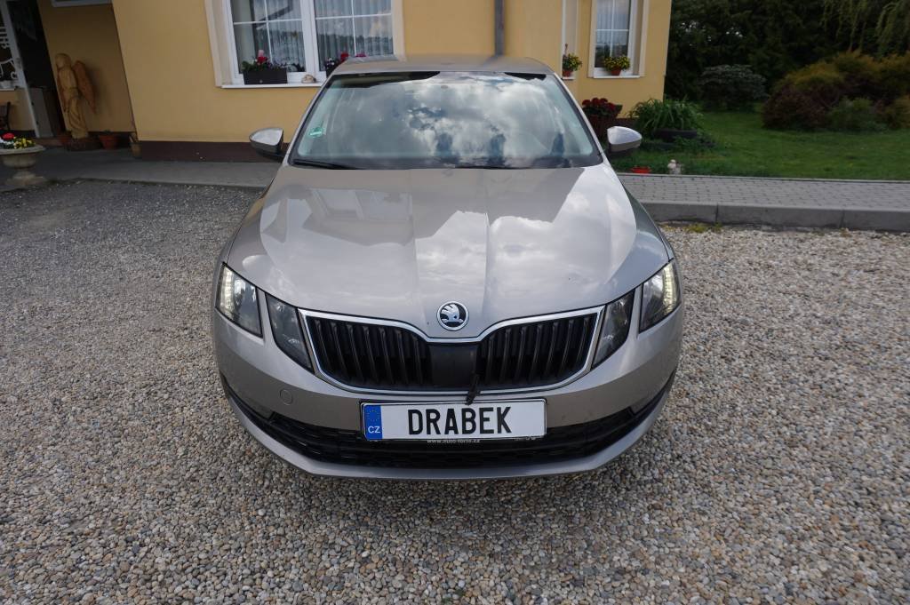 Škoda Octavia 1,6 1, MAJ NOVÉ V ČR