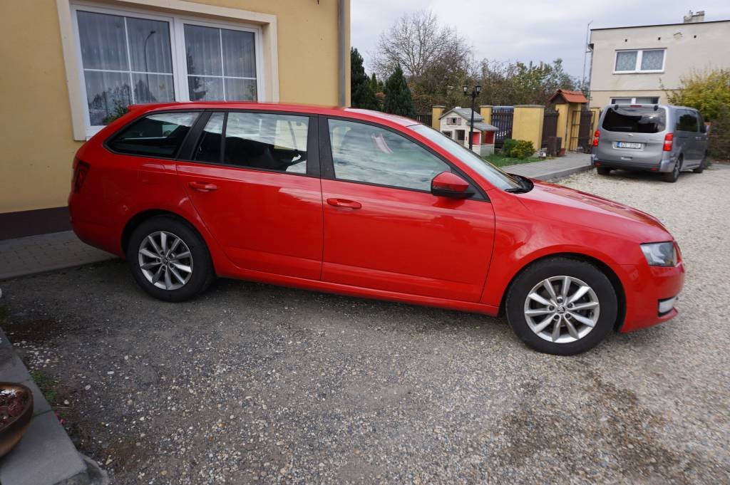 Škoda Octavia 1,6 1 MAJ NOVÉ V ČR
