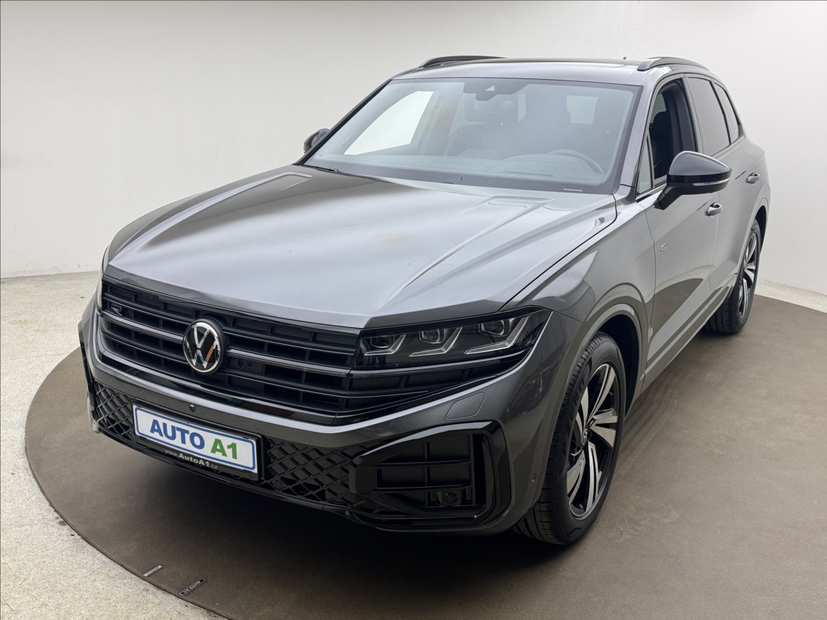 Volkswagen Touareg 3,0 HUD MASÁŽ NZTOP ČR ZÁRUKA