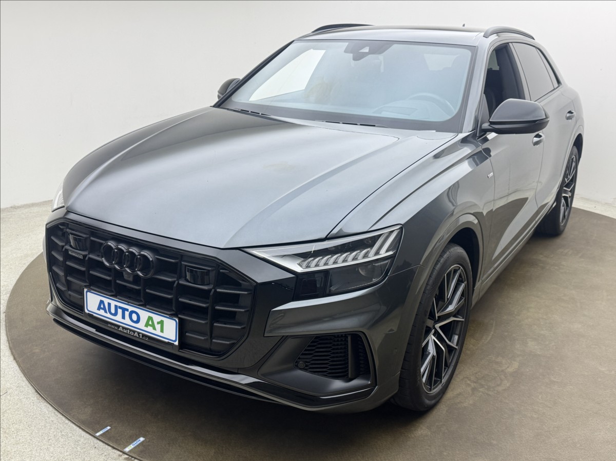 Audi Q8 3,0 S-LINE ZÁRUKA HUD B&O TZ