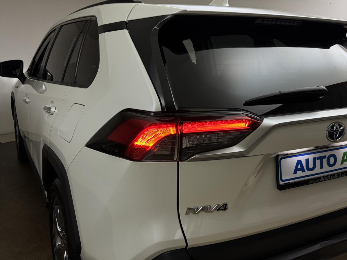 Toyota RAV4 2,5 131kW HYBRID EXECUTIVE CZ