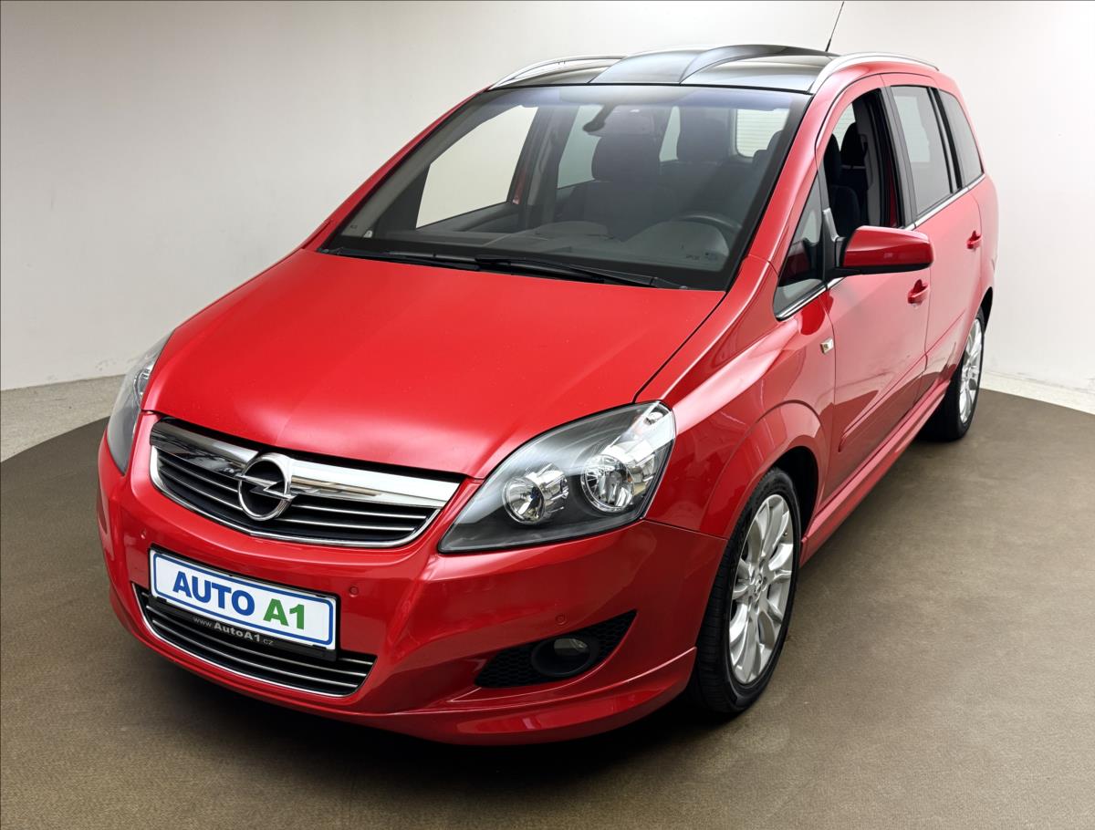 Opel Zafira 1,6 110kW 7MÍST SPORT PANO NAV