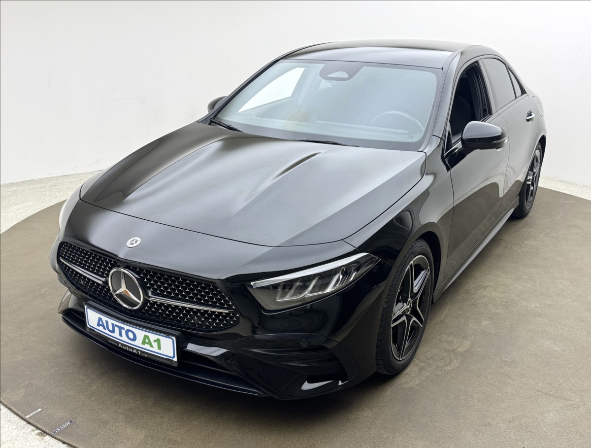 Mercedes-Benz Třídy A 1,3 200 120kW AMG LED KAMERA