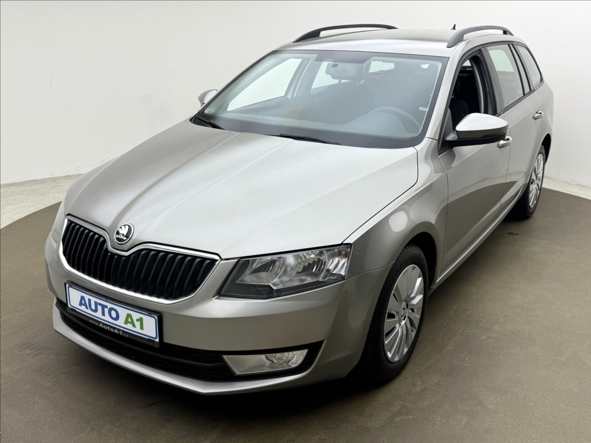 Škoda Octavia 1,6 TDi DPH KLIMA SENZORY ČR