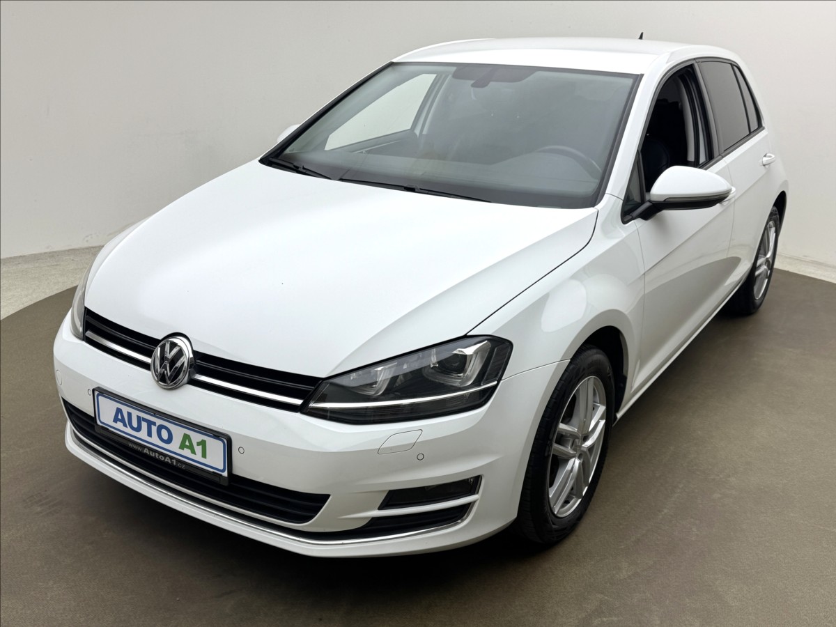 Volkswagen Golf 1,6 DSG DPH HIGHLINE 2XKOLA ČR