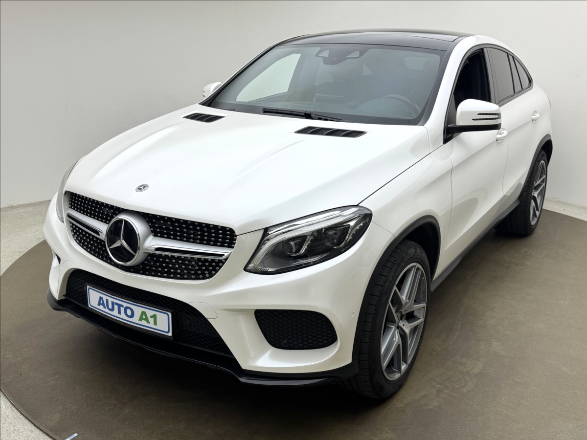 Mercedes-Benz GLE 3,0 AMG 4X4 LED DPH PANO TAŽNÉ