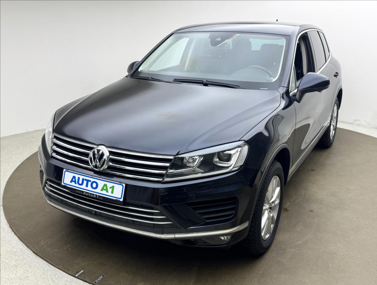 Volkswagen Touareg 3,0 ACC 360° TZ PEČLIVÝ SERVIS
