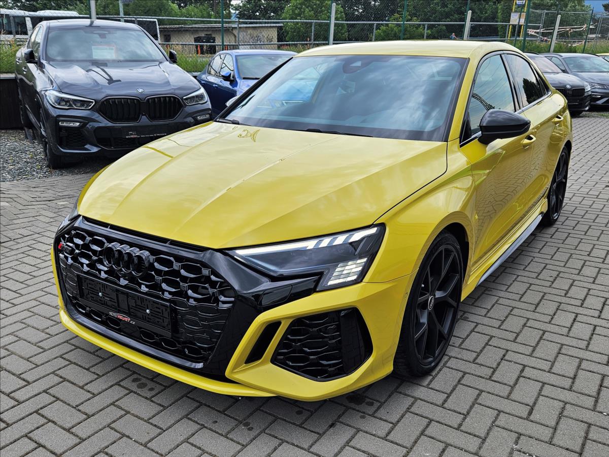 Audi RS 3 2,5 TFSi *CERAMIC*DYNAMIK +*V-