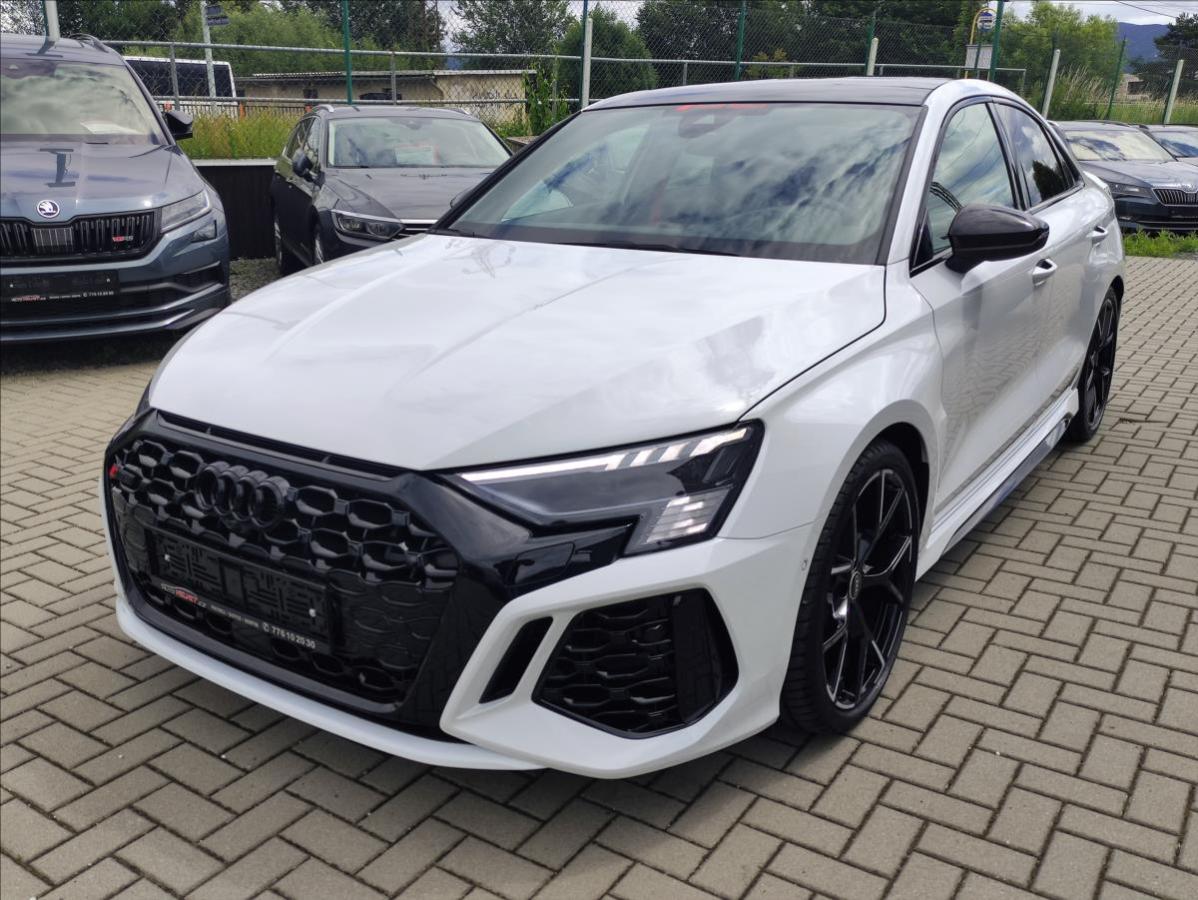 Audi RS 3 2,5 TFSi *MATRIX*PANORAMA*B&O*