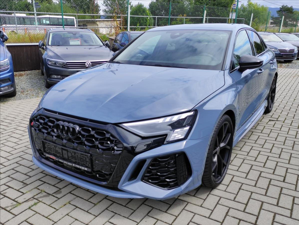 Audi RS 3 2,5 TFSi *CERAMIC*DYNAMIK +*V-