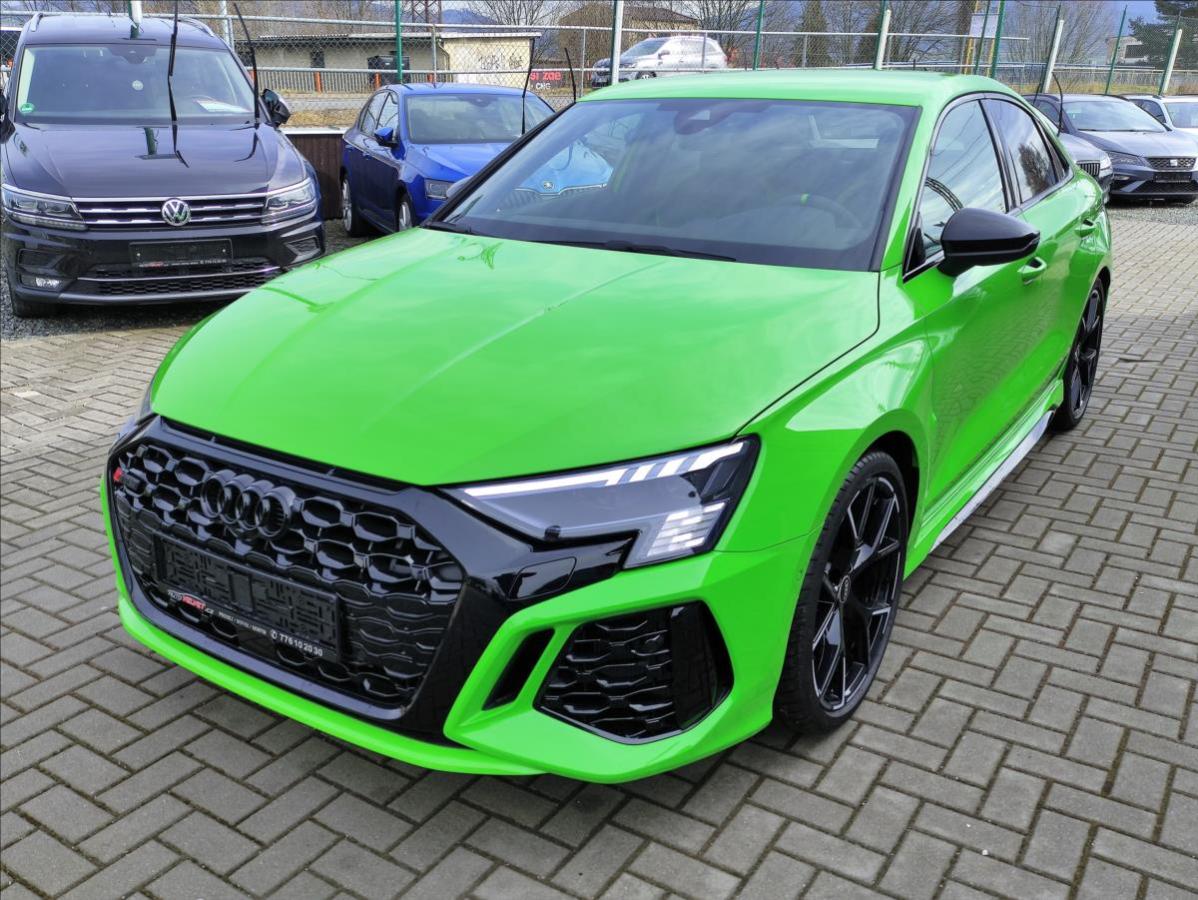 Audi RS 3 2,5 TFSi *CERAMIC*DYNAMIK+*ZÁR