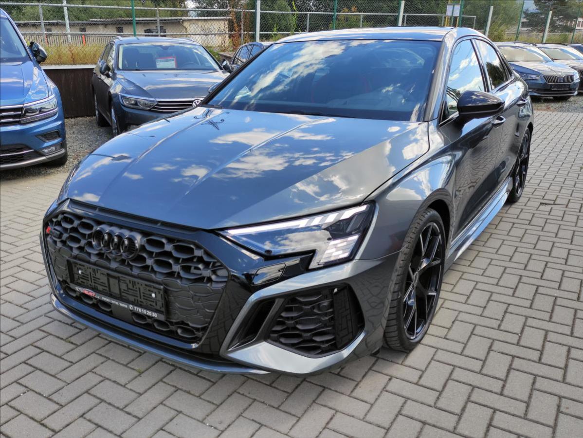 Audi RS 3 2,5 TFSi *MATRIX*DYNAMIK*PANOR
