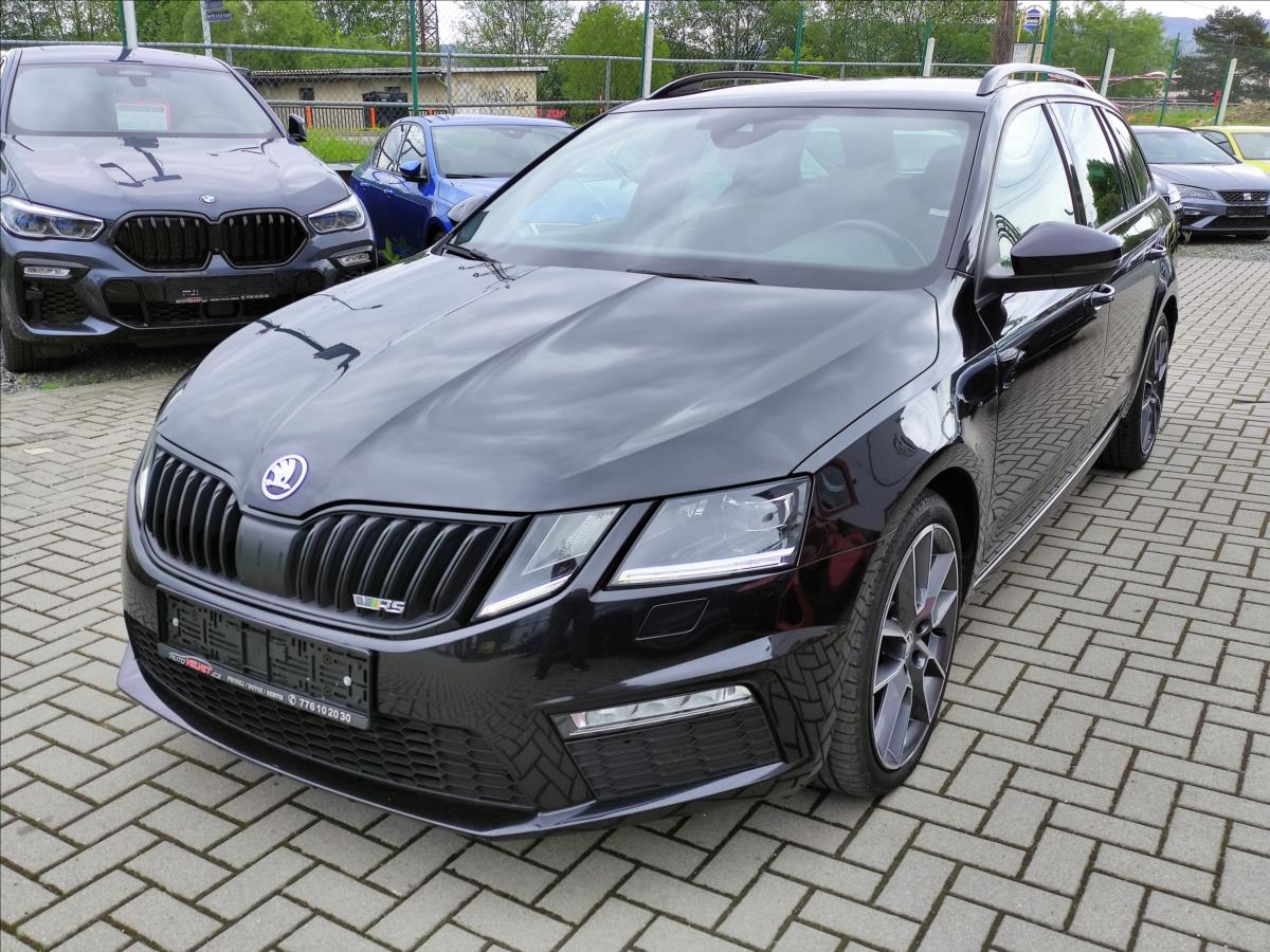 Škoda Octavia 2,0 TDi DSG RS *FullLED*ACC*CO