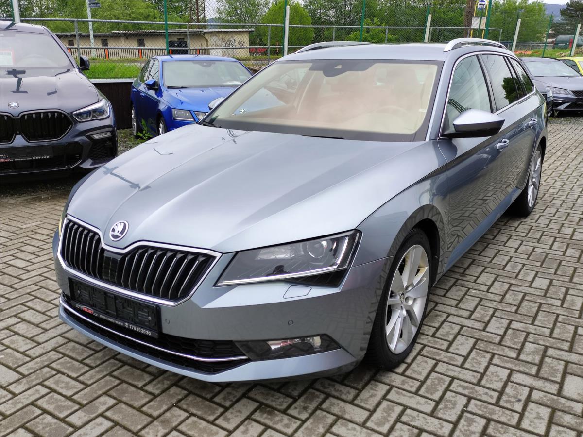 Škoda Superb 2,0 TDi DSG *ACC*DCC*COLUMBUS*