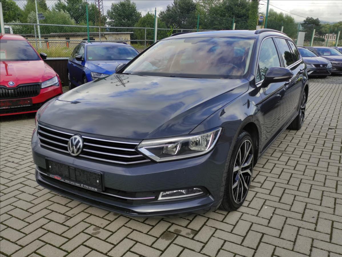 Volkswagen Passat 2,0 TDi COMFORTLINE *NAVI*VYHŘ