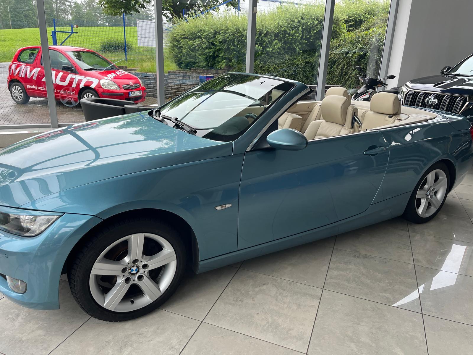 BMW Řada 3 320 i E93 Cabrio