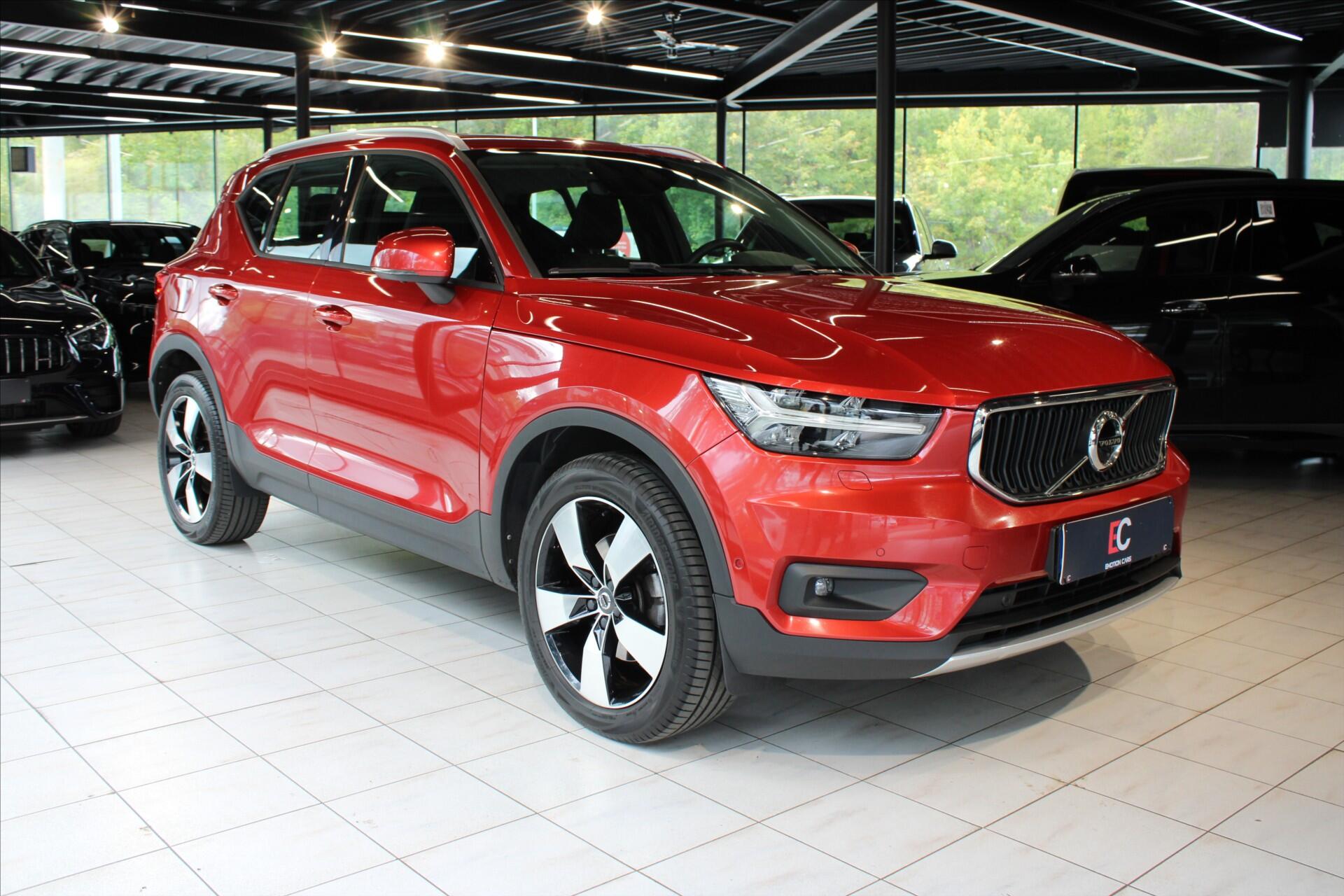Volvo XC40 D4 AWD Momentum PilotAs/360°/P