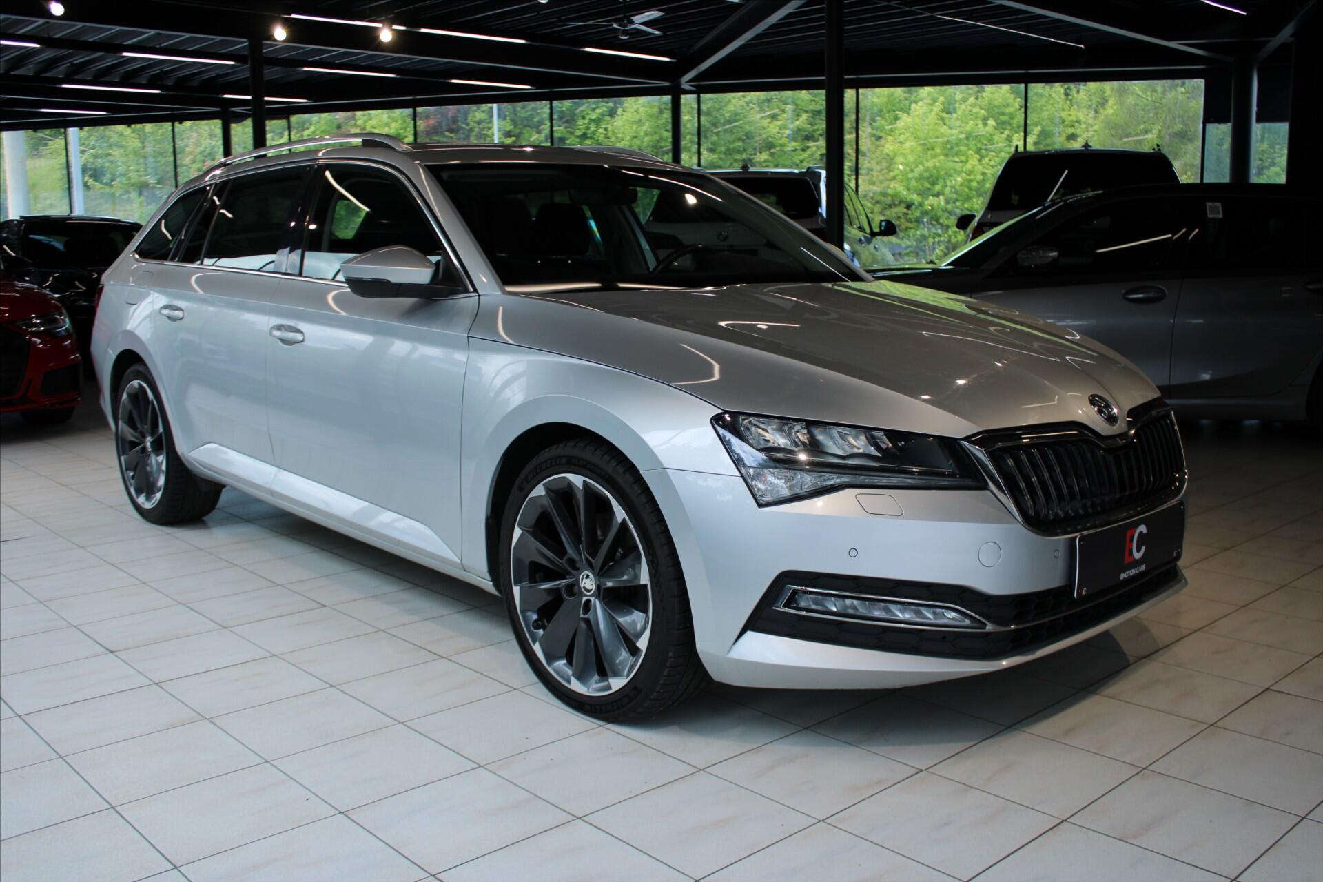 Škoda Superb TDi DSG 4x4 Style ACC/NezTop/D