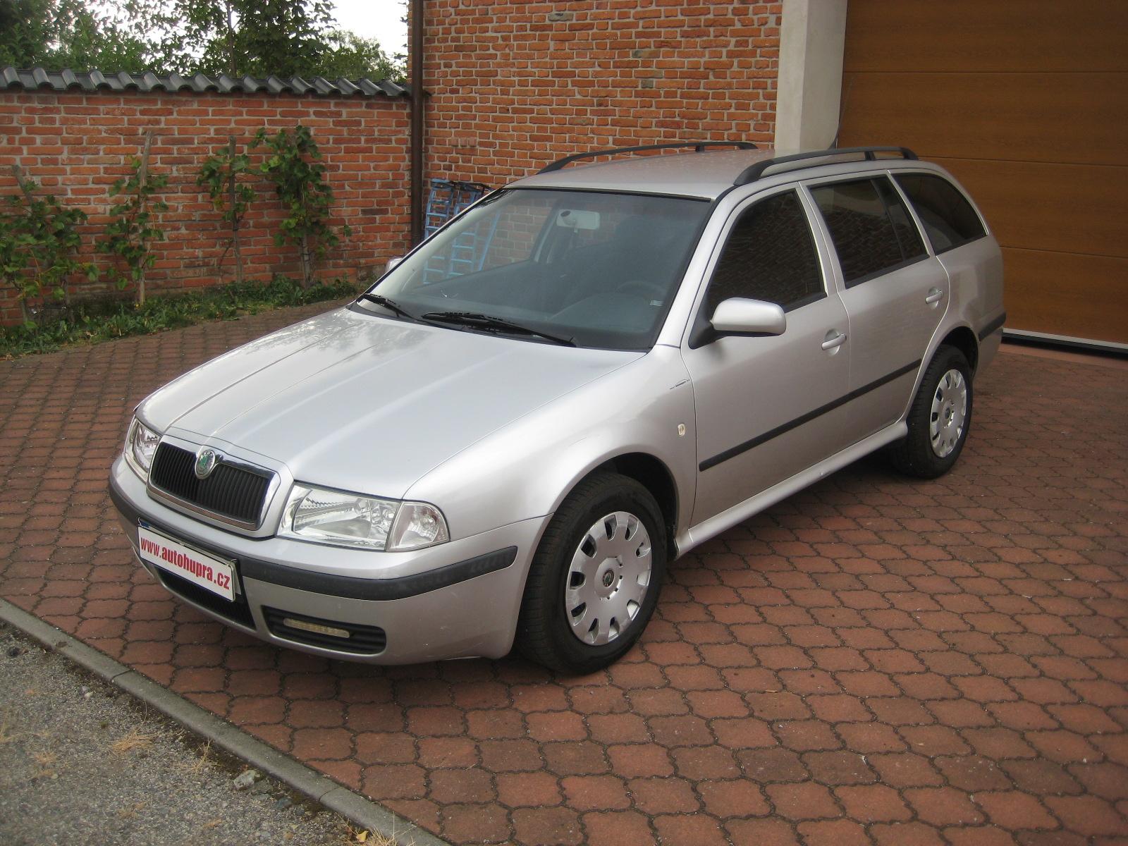 Škoda Octavia TOUR COMBI 1.6 MPi 75 KW