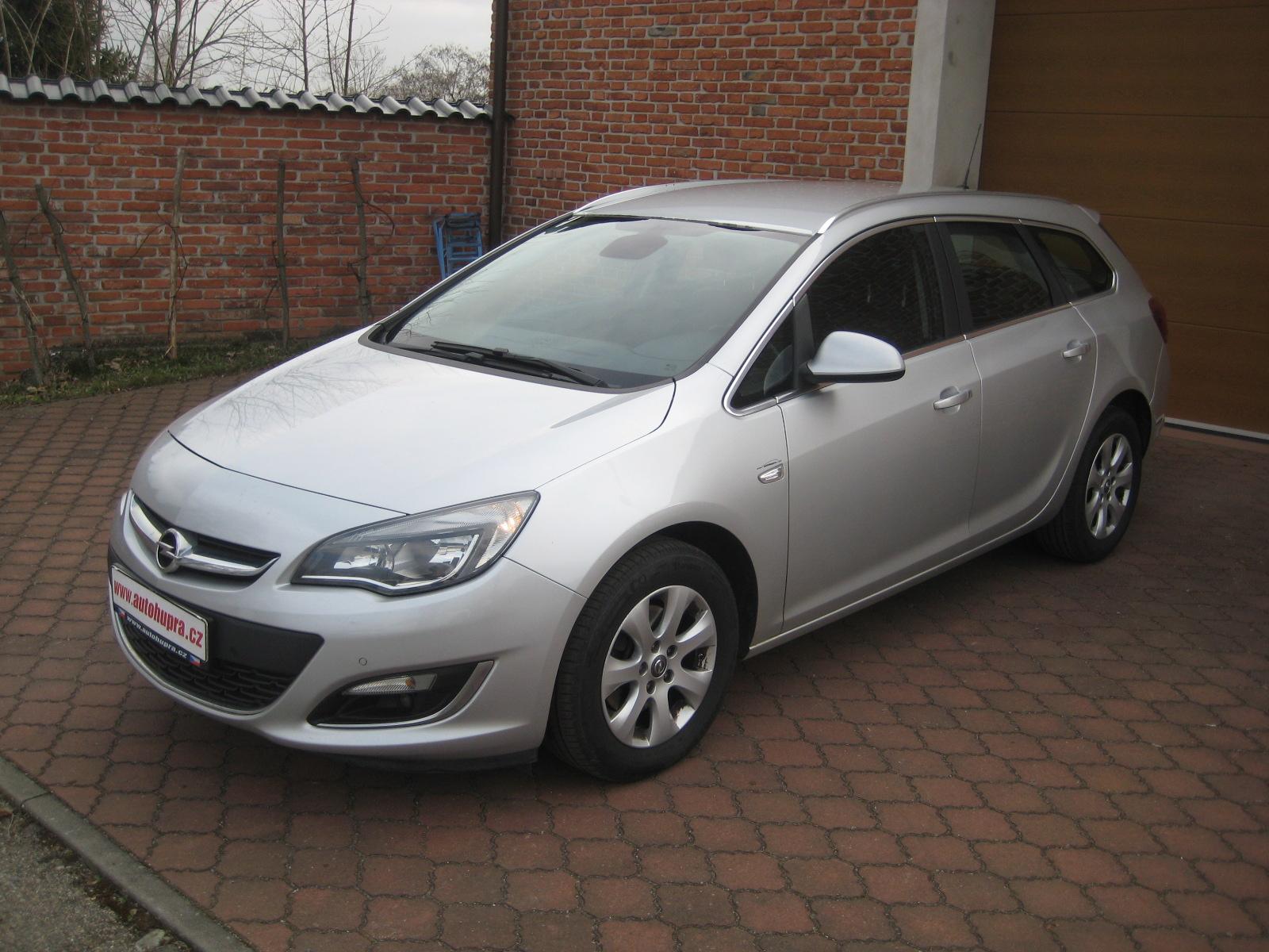 Opel Astra 1.6 CDTi 81KW ČR SERVISKA