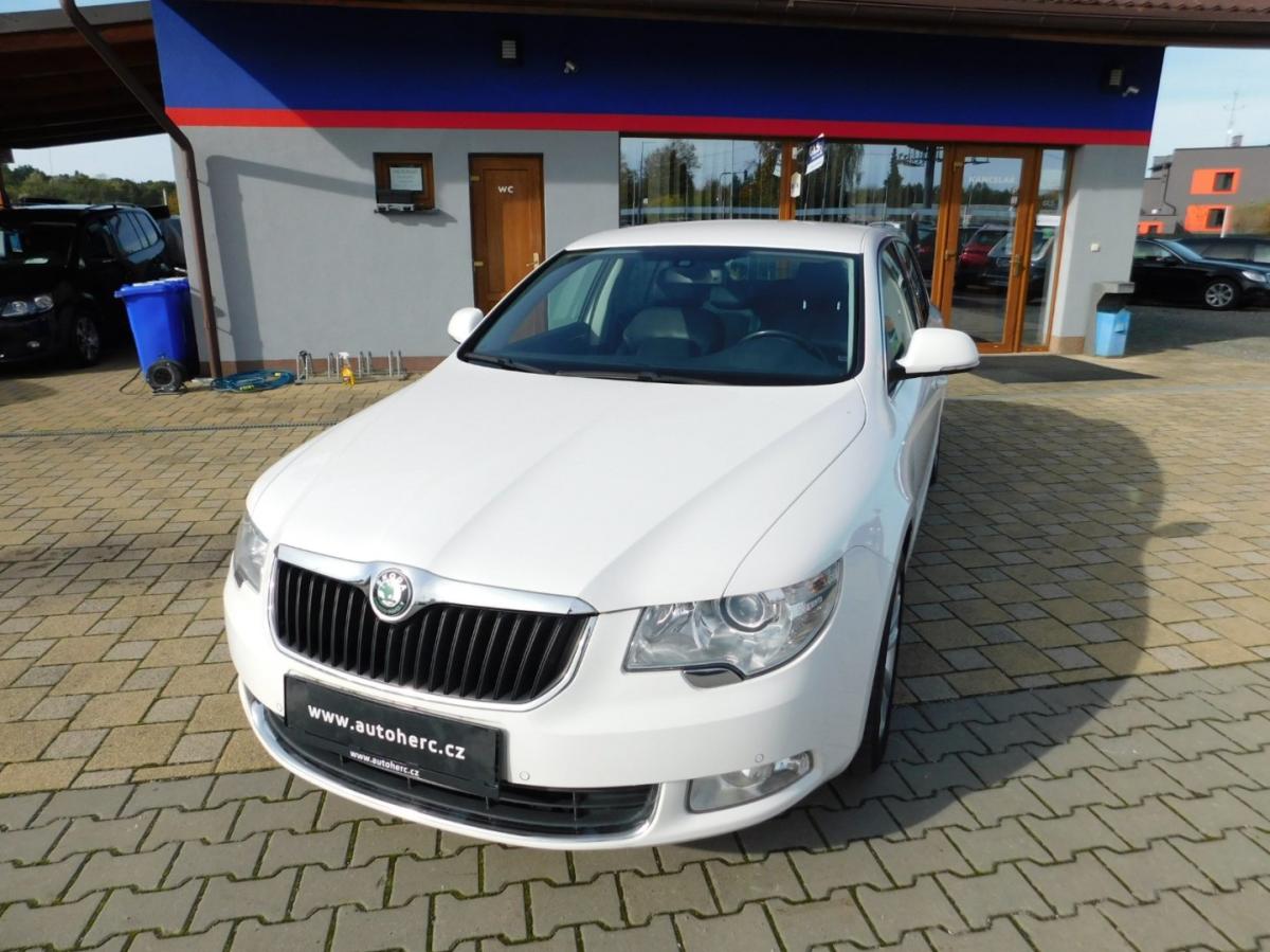 Škoda Superb 1.4 TSi ELEGANCE
