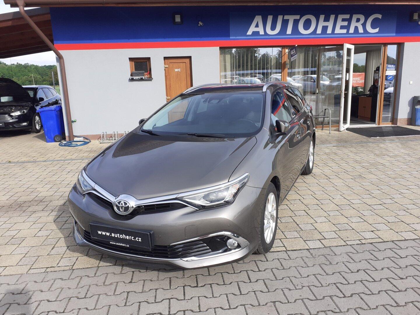 Toyota Auris 1.6 i Valvematic AUTOMAT