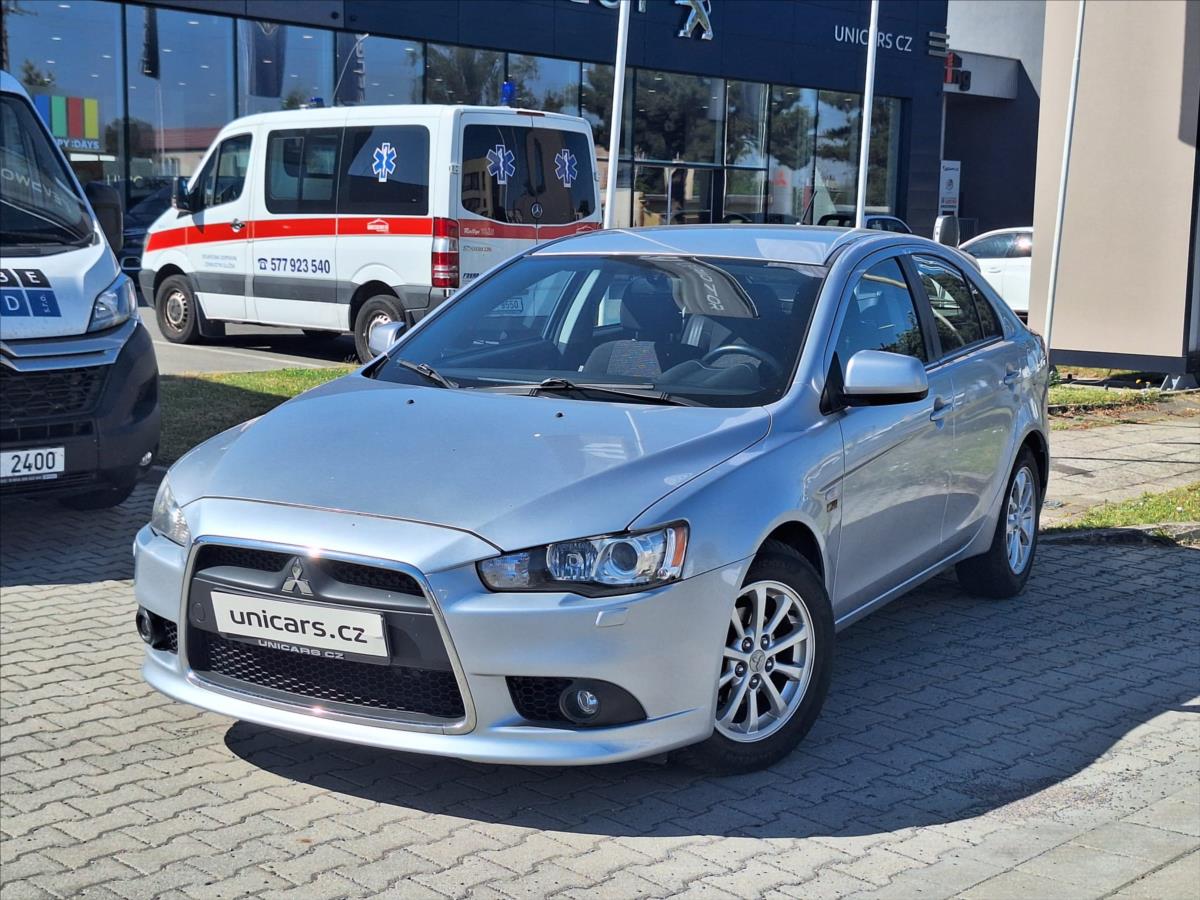 Mitsubishi Lancer 1,6 poctivý komplet servis
